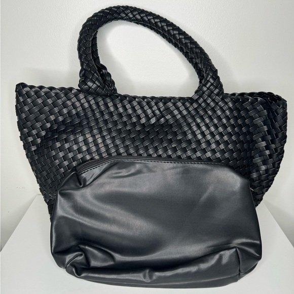 NWT Black Woven Vegan Leather Basket Bag with Purse Insert - Picture 3 of 6